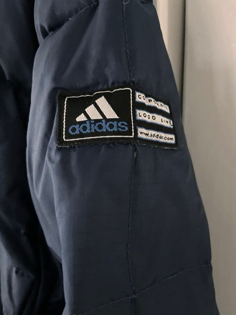 【クリーニング済】刺繍ロゴadidas ダウン・フェザーコート　Ｓサイズ
