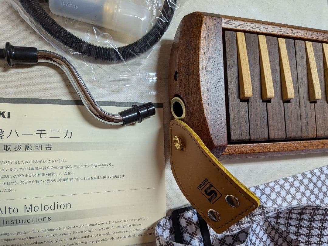 新品 スズキ木製 鍵盤ハーモニカ W-37