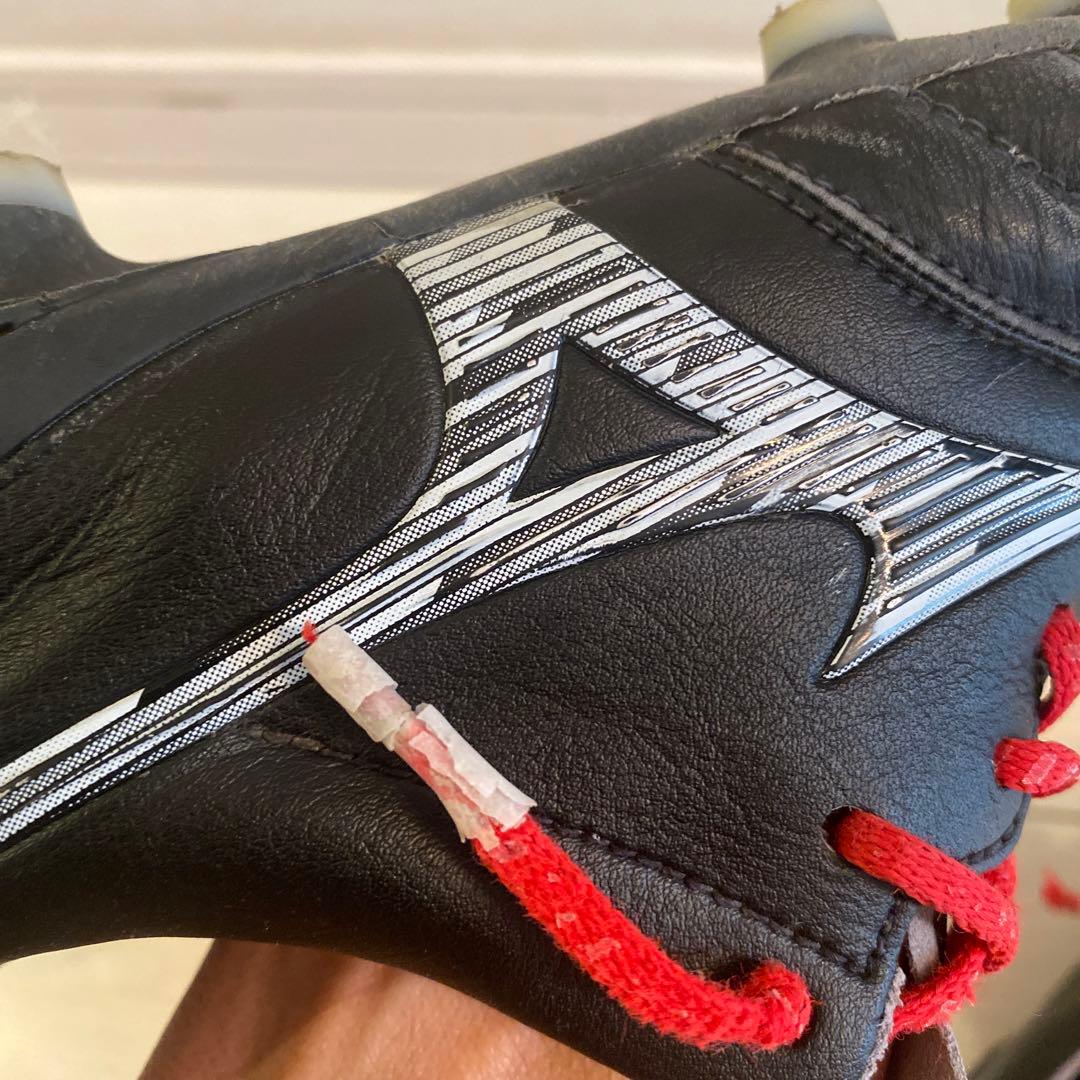 中古品　Mizuno Morelia NEO4サッカーシューズ 黒赤23cm
