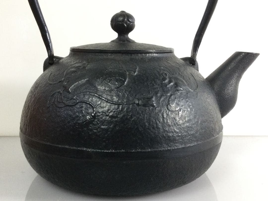 南部鉄器 鉄瓶 容量2L 盛榮堂造 打出の小槌図 縁起物 L336