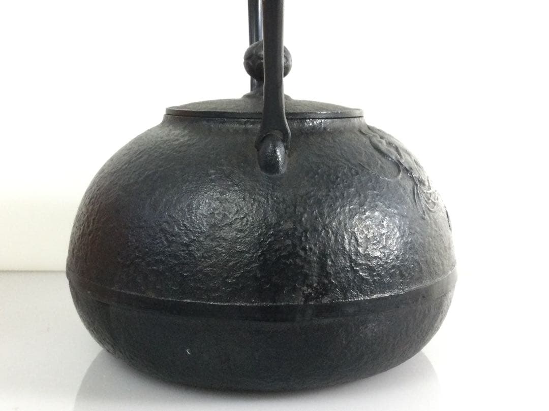 南部鉄器 鉄瓶 容量2L 盛榮堂造 打出の小槌図 縁起物 L336