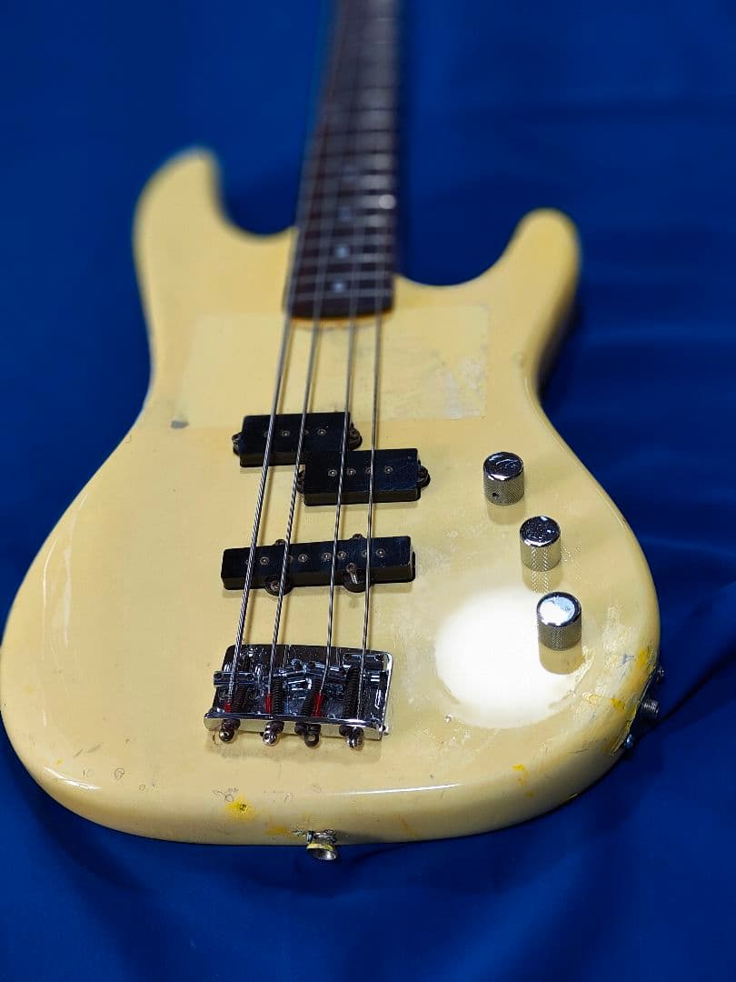 最終値下げAlnico AMICDシリーズ イエローベース 4弦