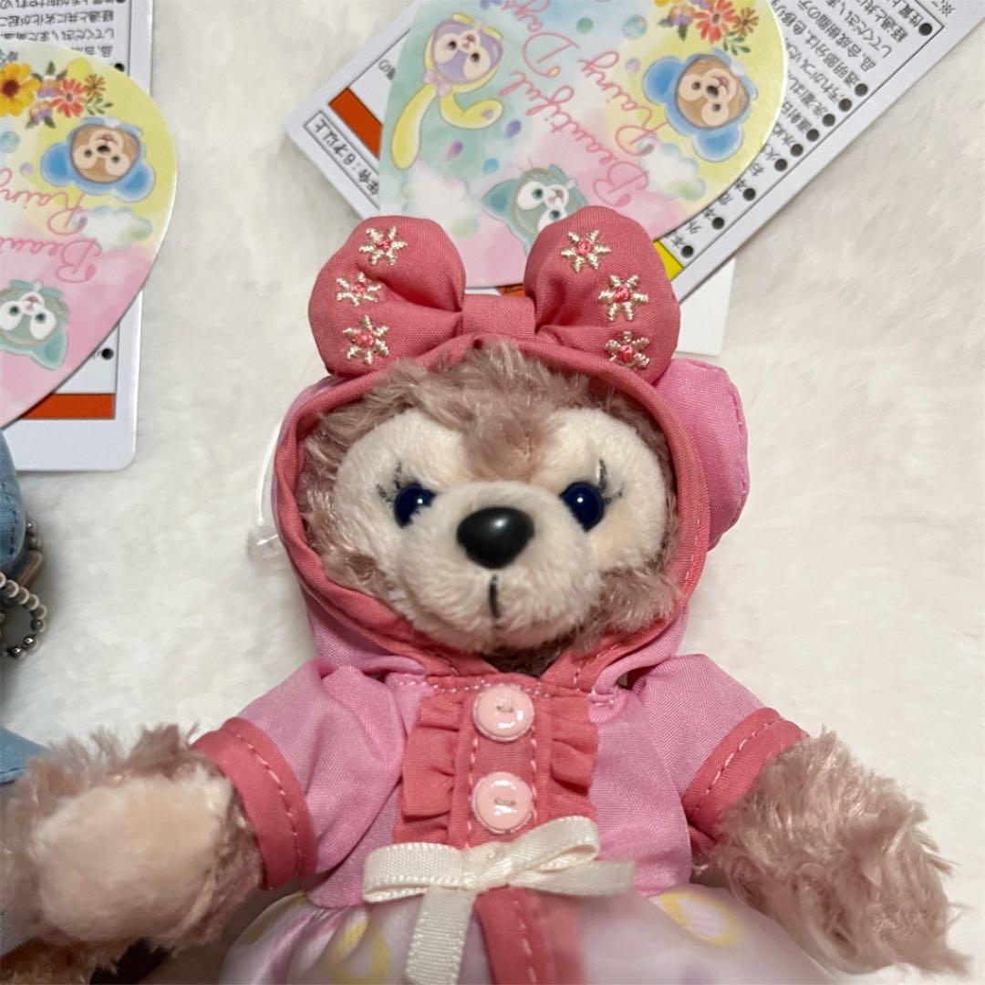 レイニーデイズ　ダッフィー シェリーメイ ぬいぐるみバッジ