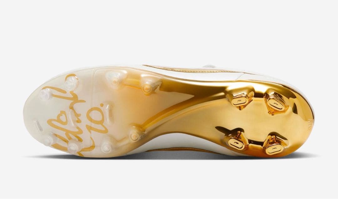 ロナウジーニョ×NikeTiempoLegendFG \"TouchofGold\"