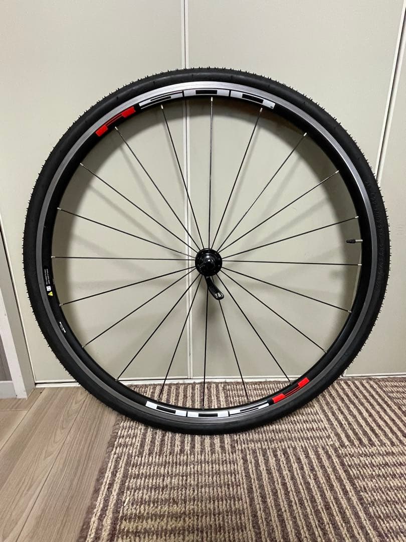 シマノ　ホイールタイヤ付　700✖️28
