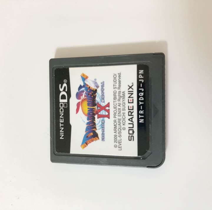 3DS レッド 本体充電器 カセット付き