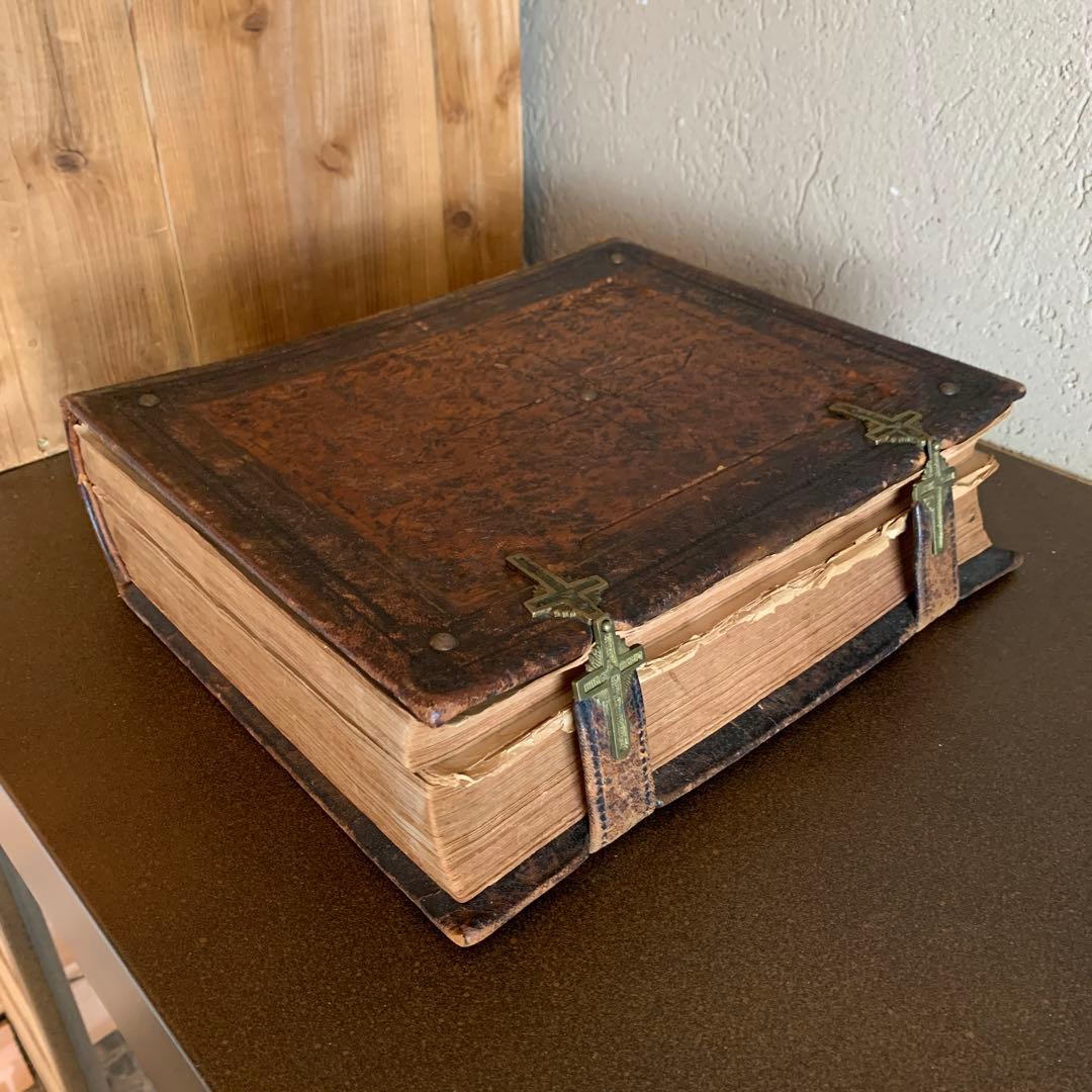 アンティーク19世紀の聖書ビブリア