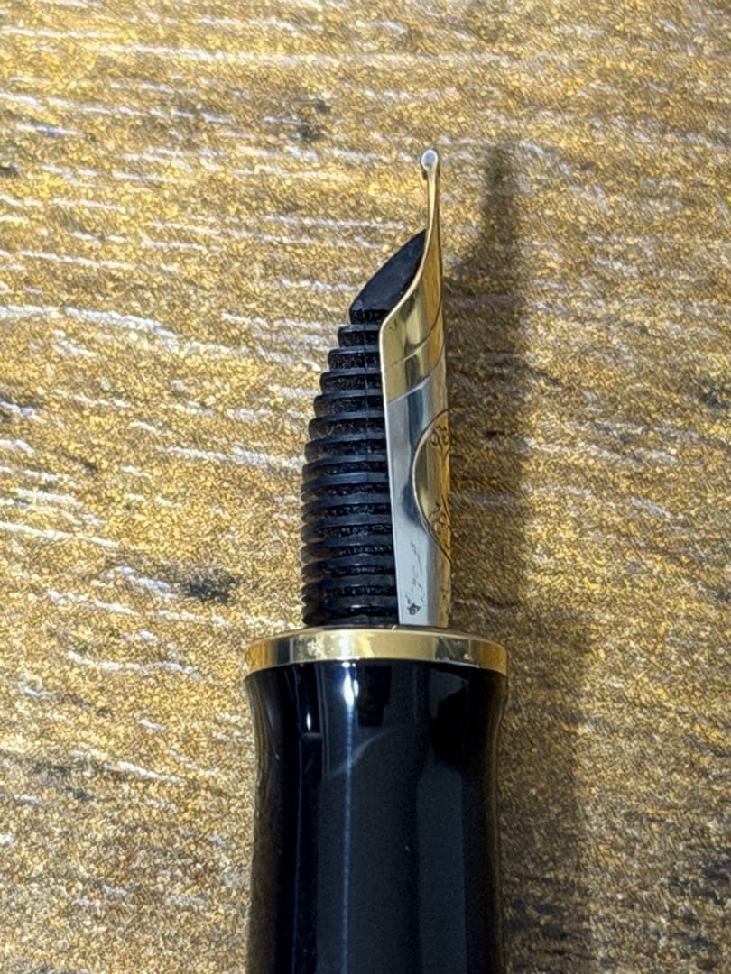 筆記確認&洗浄済　西ドイツ製　PF刻印　緑天冠　18c B ペリカン　万年筆