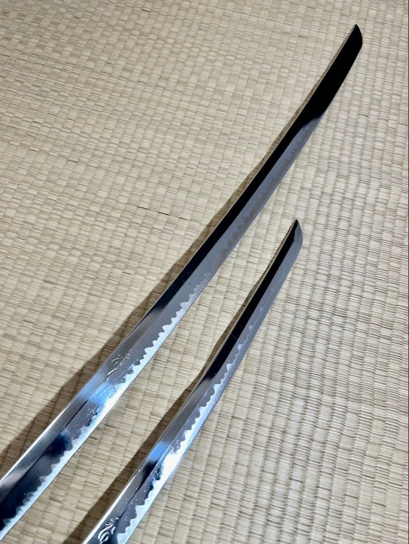 模造刀 太刀 脇差し 2本セット！　※刀身に龍の刻印あり（バラ売り不可）
