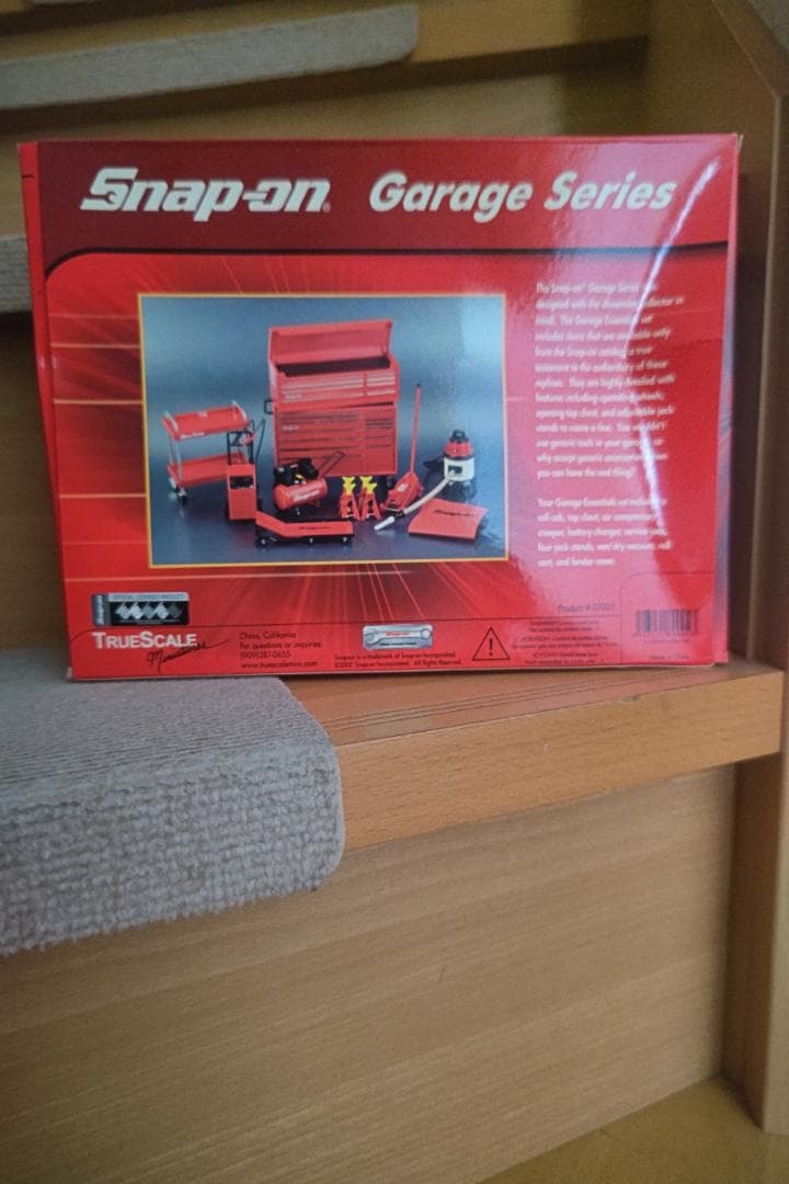 スナップオン　ガレージツールセット1:18scale