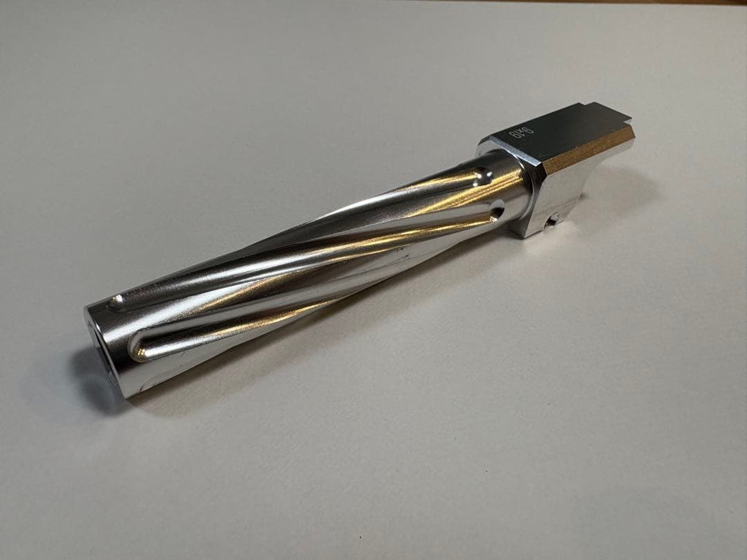 LayLax グロック17 Gen4 フルーテッドバレル
