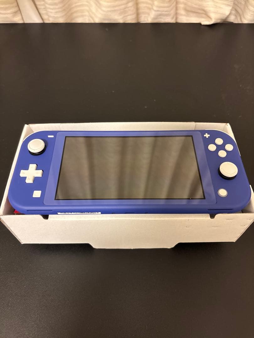 Nintendo Switch Lite 青色 未使用に近い