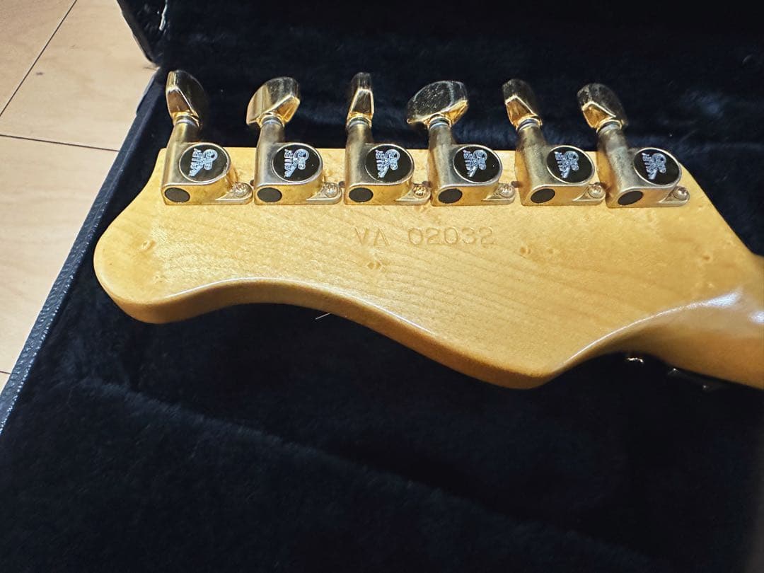 【クレヨン7色】Valley Arts Custom Pro USA