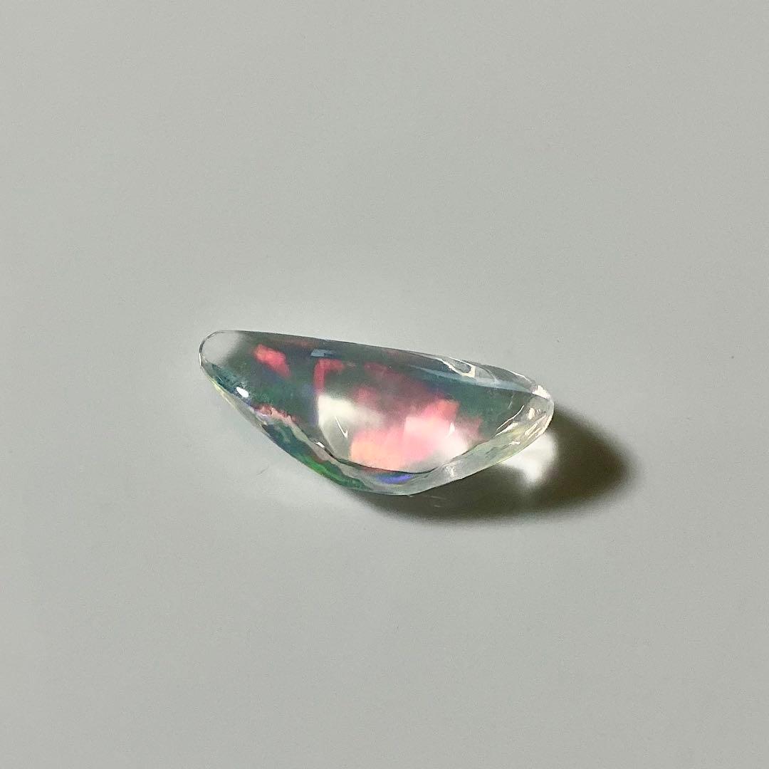 メキシコ産　オパール ポリッシュ　約2.2×1.0×0.6㎝