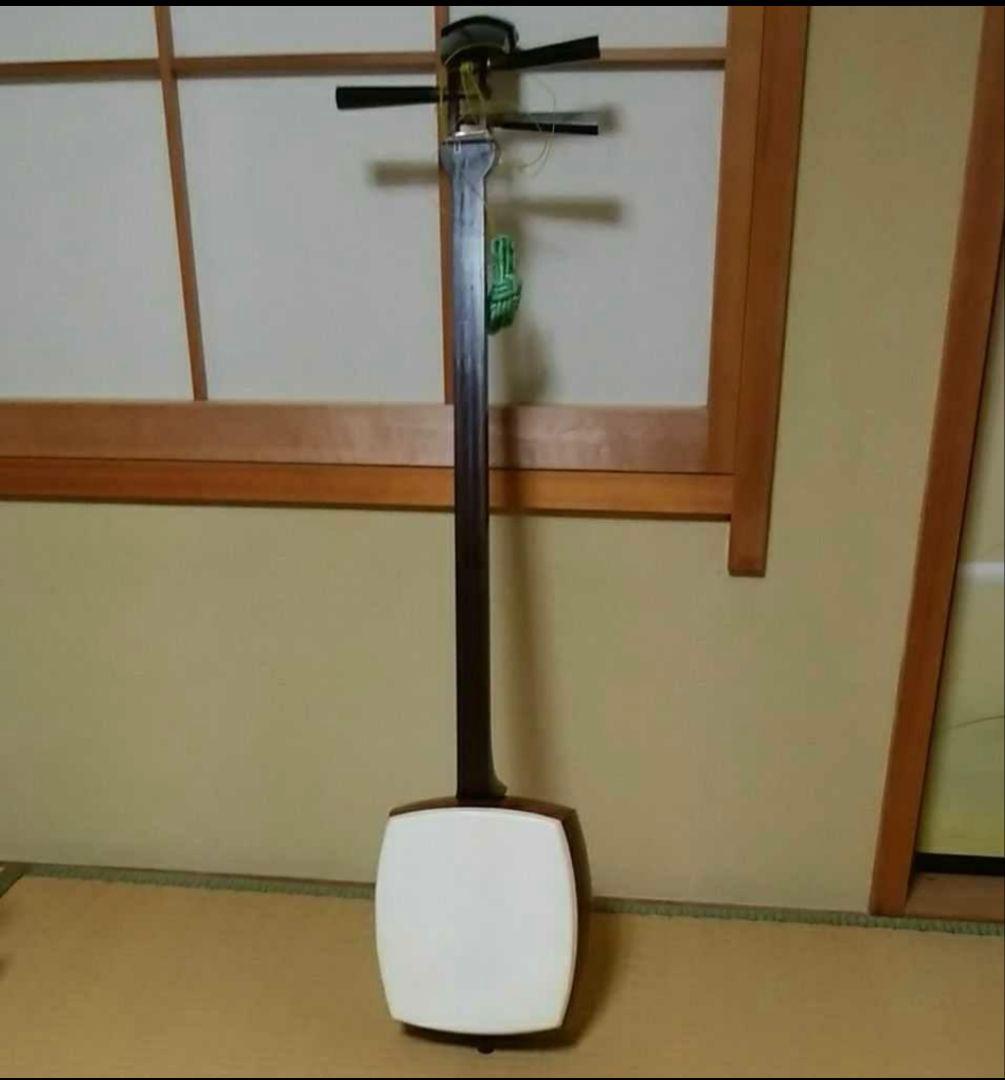 短棹三味線（棹全体に綺麗な虎斑あり）胴掛け付き　配送料¥1700込