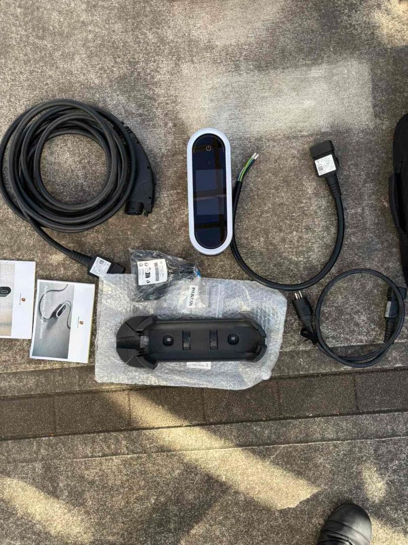 ポルシェ モバイルチャージャーコネクト 充電器 ケース付き