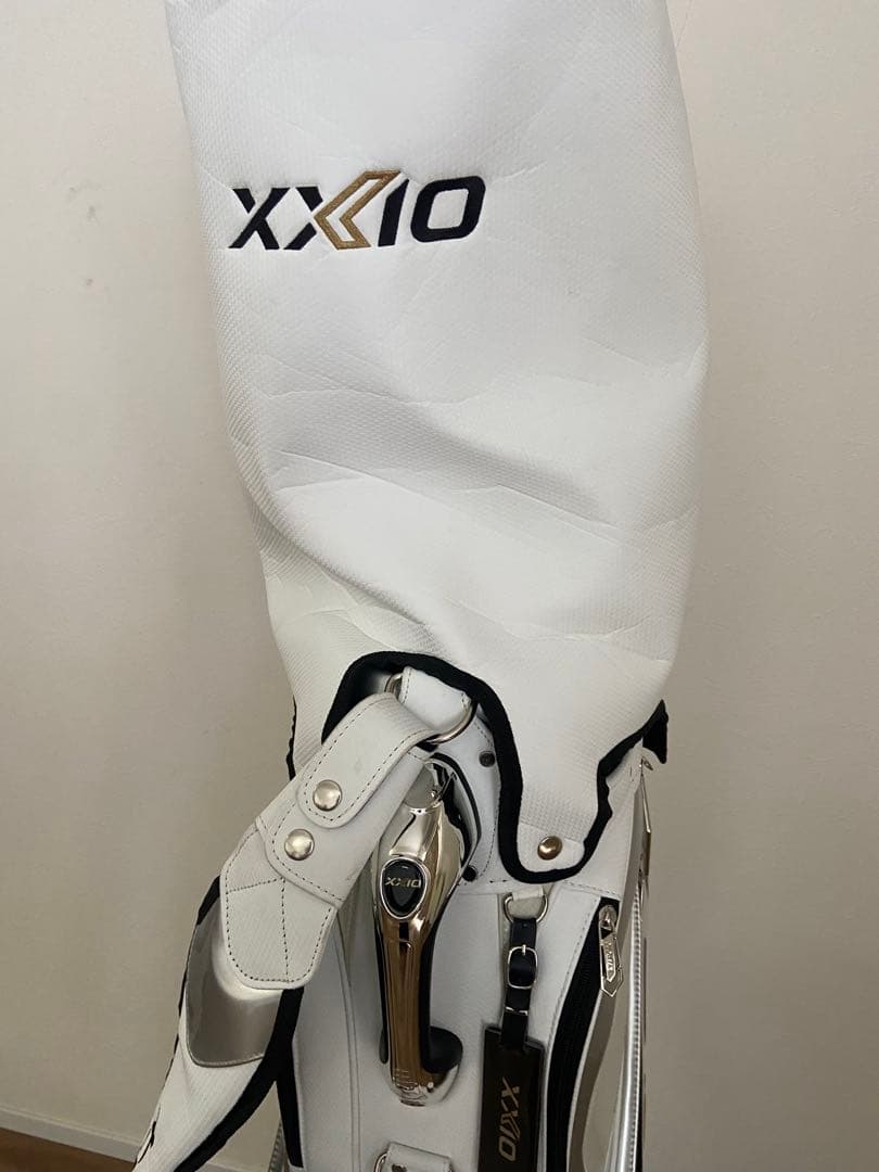 XXIO キャディバッグ ホワイト　ゴルフ　ゴルフバック　ゴルフバッグ