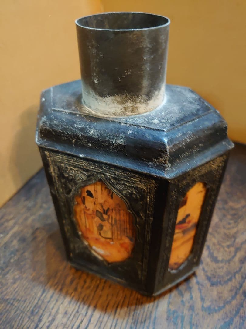 【中国古玩】『錫六角型ガラス絵入茶壺』底面に刻印有り。高さ18.5cm