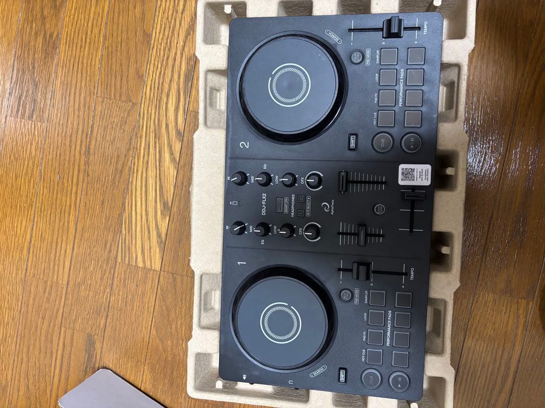 DJコントローラー　AlphaTheta DDJ-FLX2