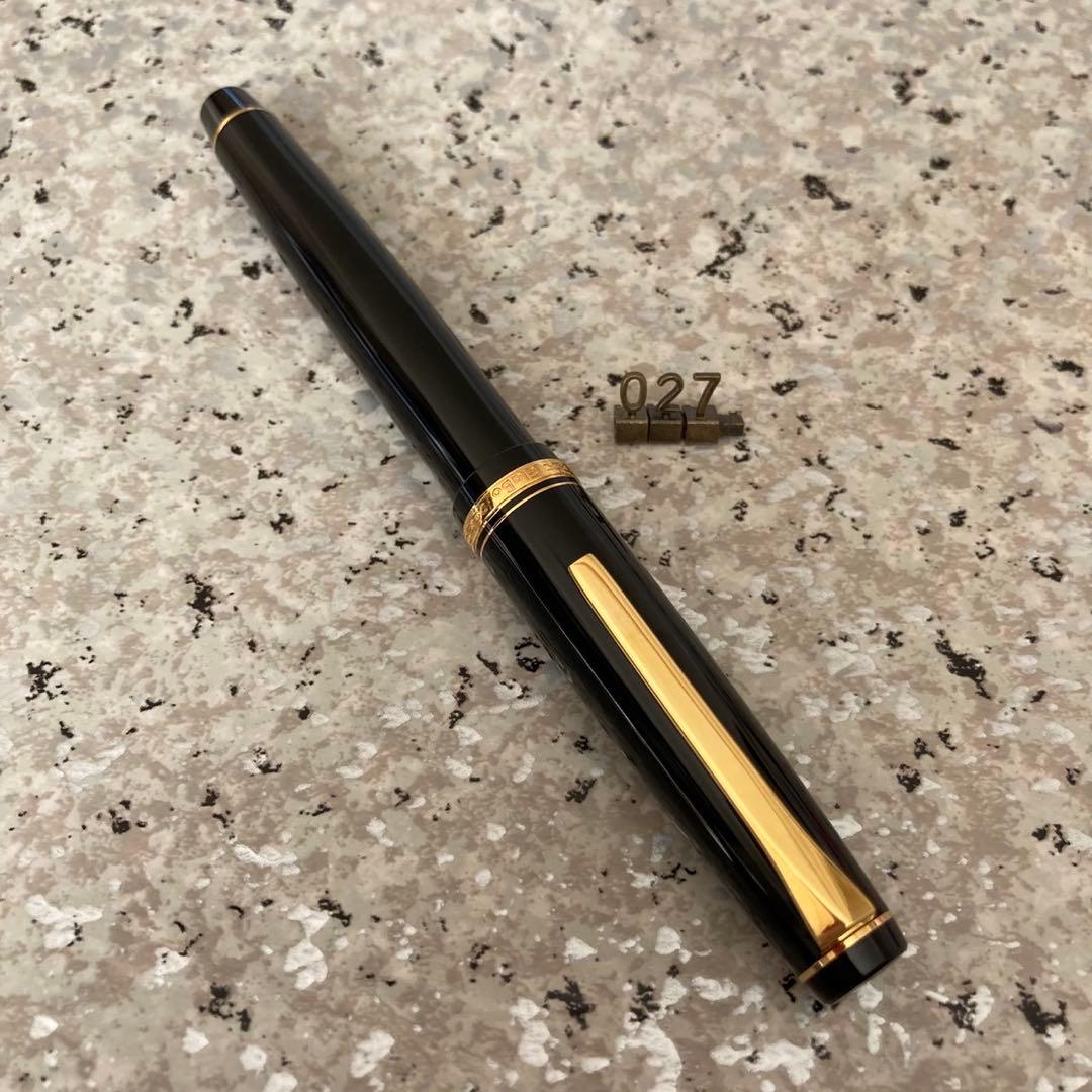 #027 オーバーホール済み 万年筆 PILOT パイロット エラボー 14k