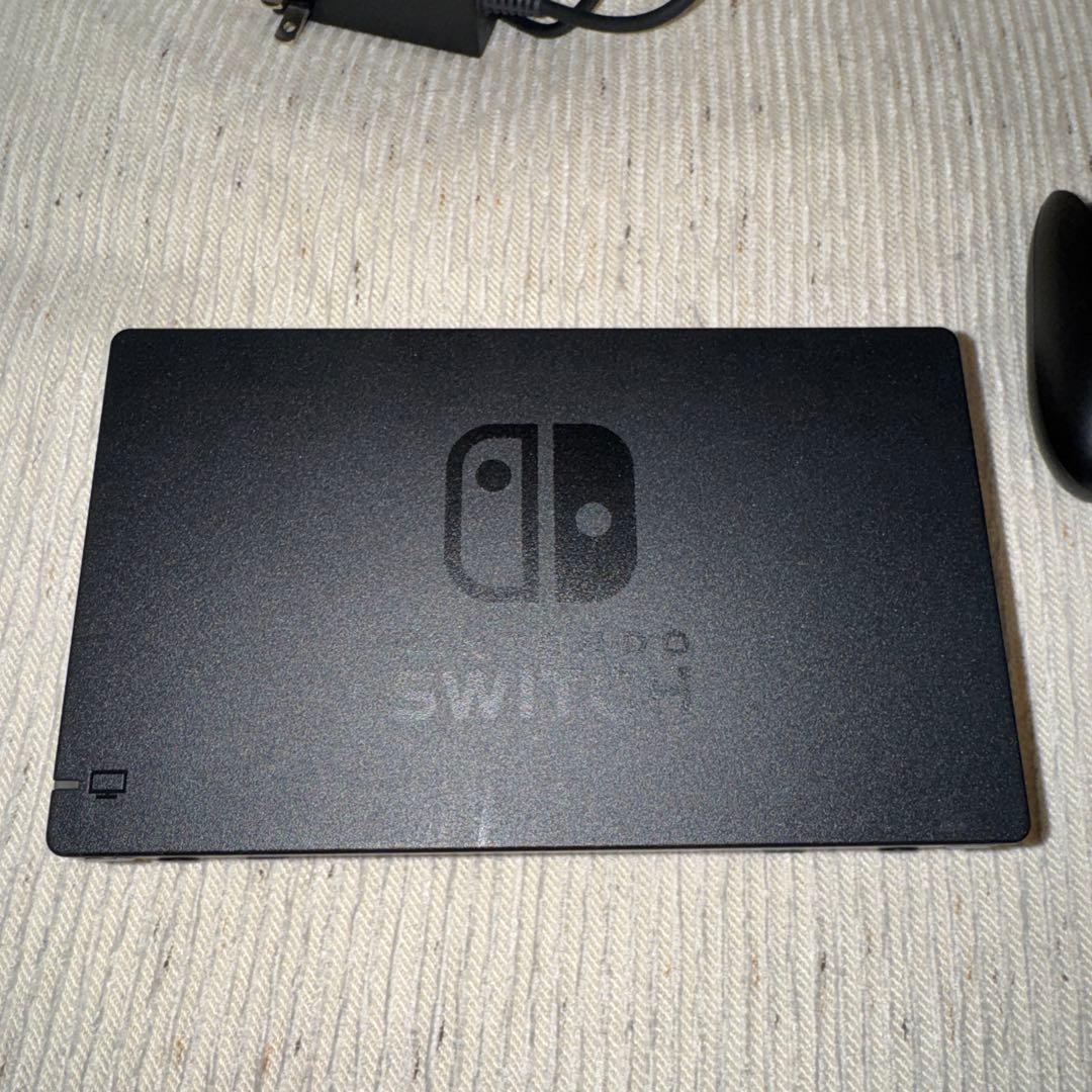 ニンテンドーSwitch 本体　グレー