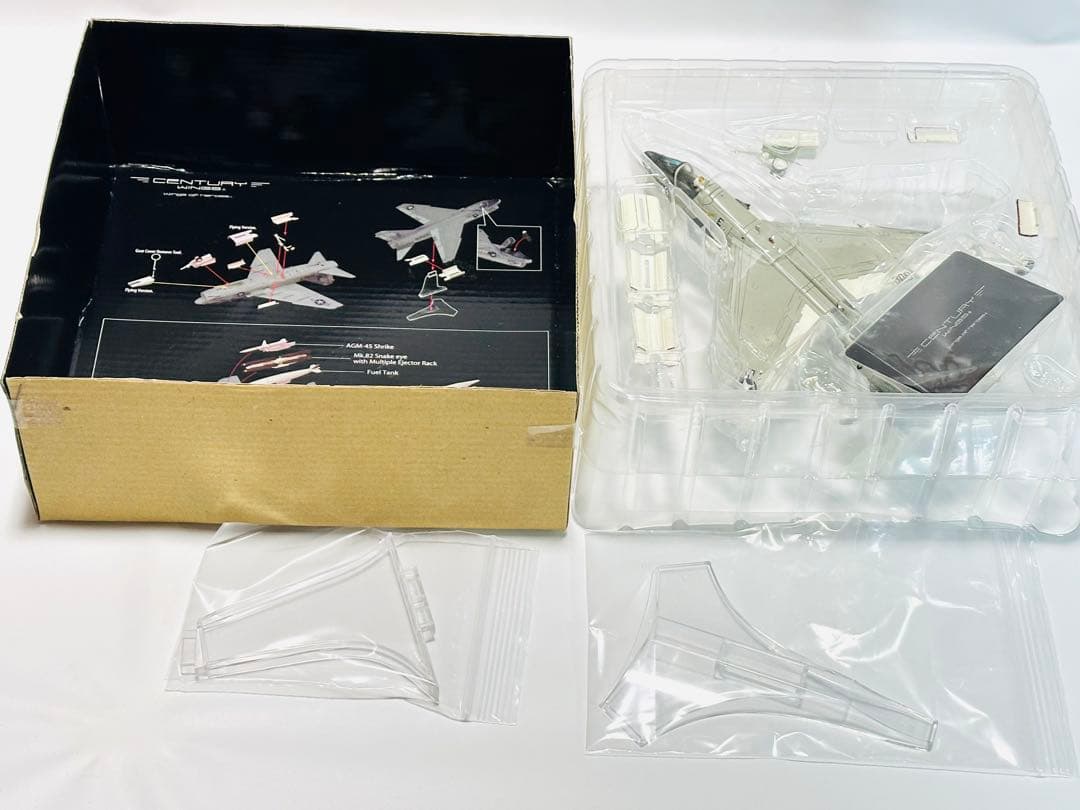 航空機・ヘリコプター century Wings 1/72 A-7E Corsair II VA-93
