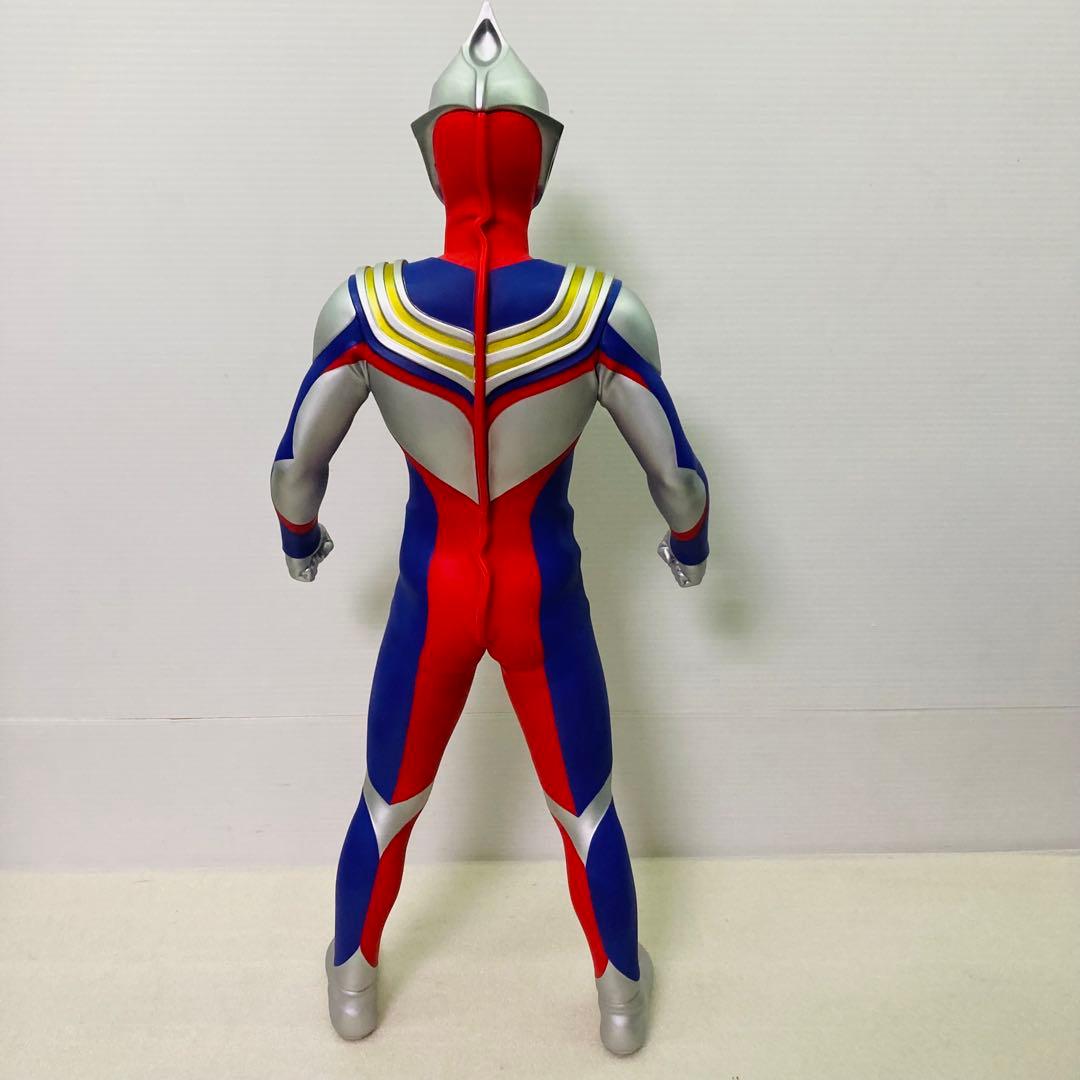 未使用★レア　JUNGLE　光の巨人シリーズ01 ウルトラマンティガ　1/100