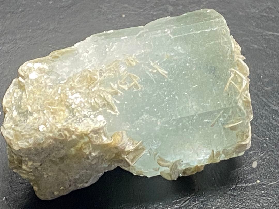 アクアマリン　結晶　マイカ　雲母　72g