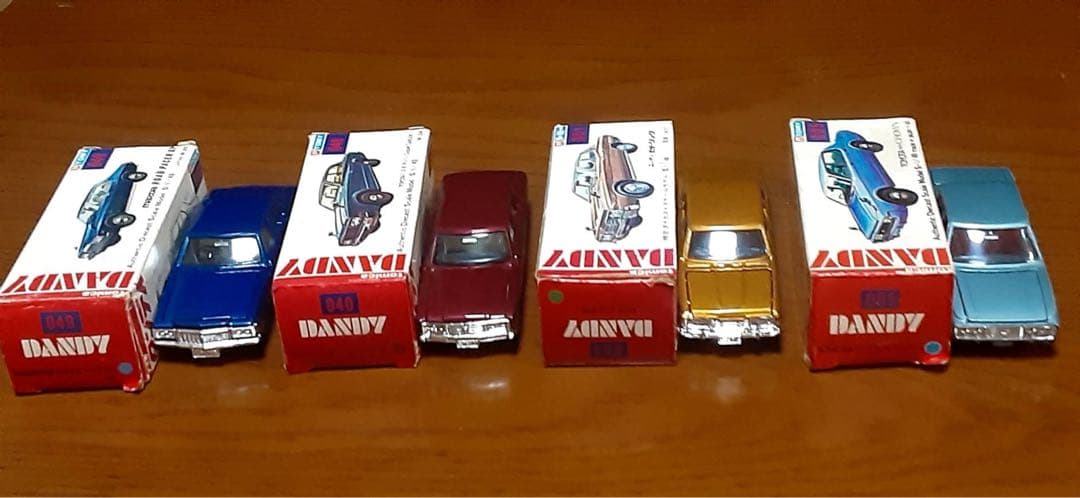 トミカダンディ　4台セット　クラウン　ロードペーサー　セドリック