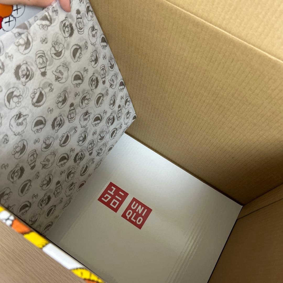 KAWS セサミストリート　UNIQLO ぬいぐるみ