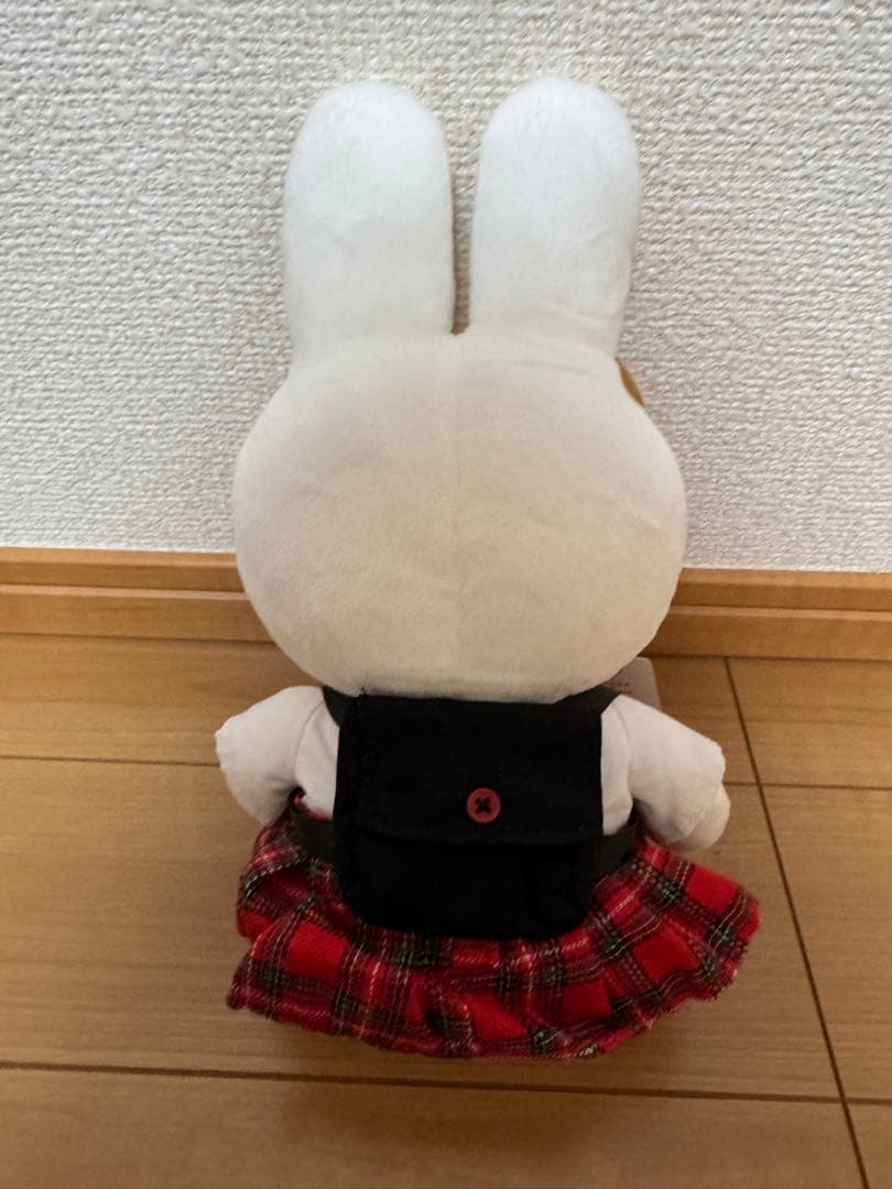 新品タグ付き☆Hamleys ハムリーズ　ミッフィー ぬいぐるみ　限定