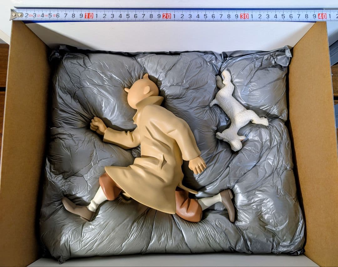 〈タンタンの冒険TINTIN&Yレジンフィギュアモデル（大）フランス製〉
