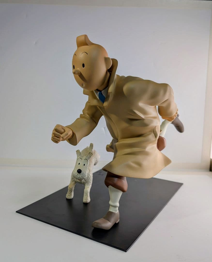 〈タンタンの冒険TINTIN&Yレジンフィギュアモデル（大）フランス製〉