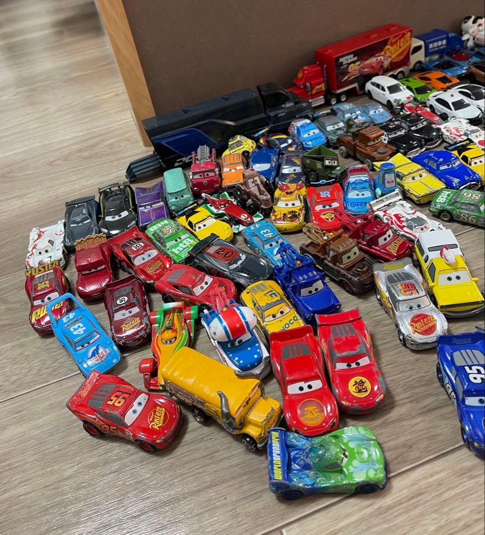 トミカ　カーズ　トーマス　100台以上まとめ売り　（廃盤レア含む）