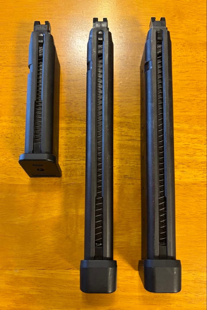 東京マルイ グロック18C (フルオート) ガスブローバック 50連マガジン付き