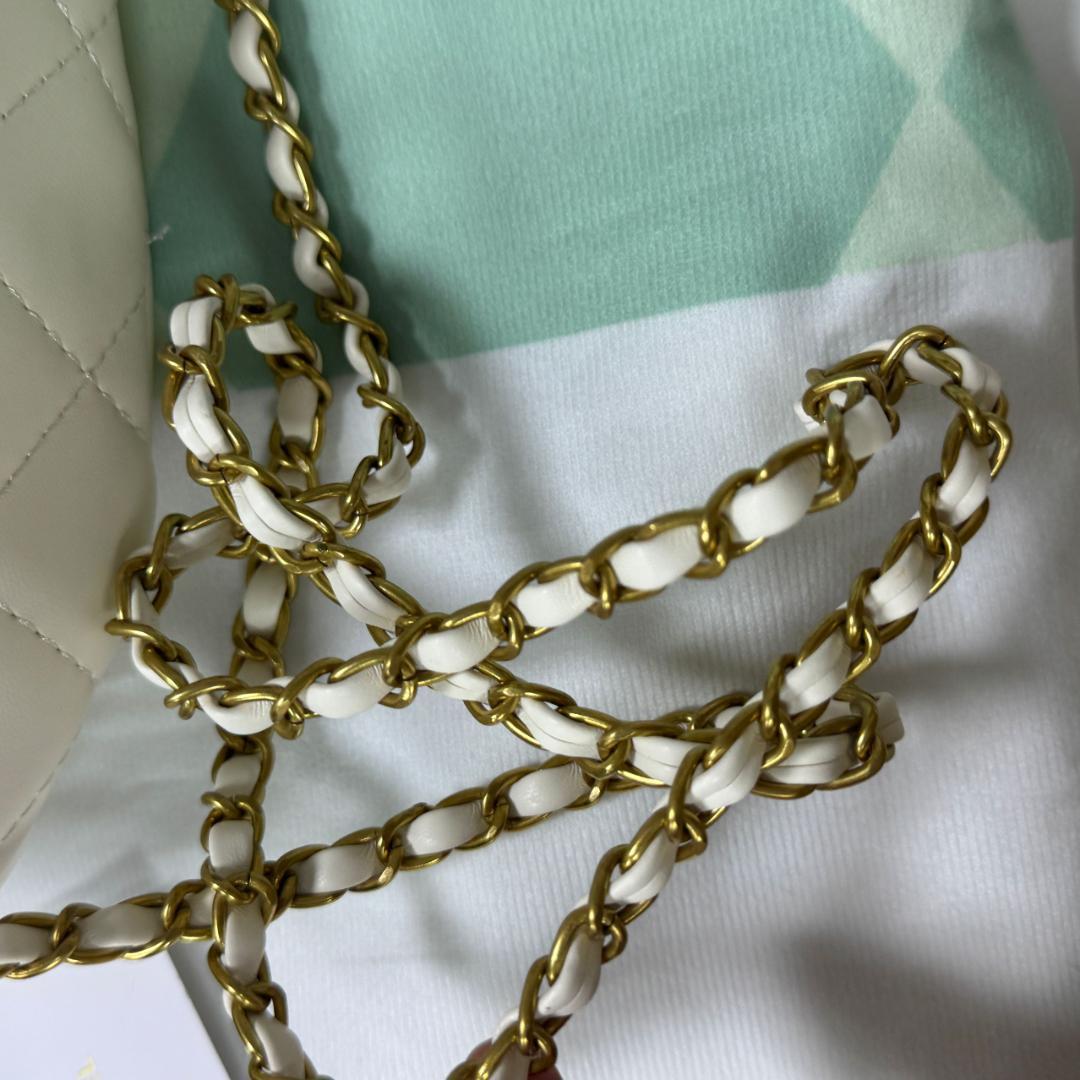 希少 非売品✨ ホワイトショルダーバッグoiw