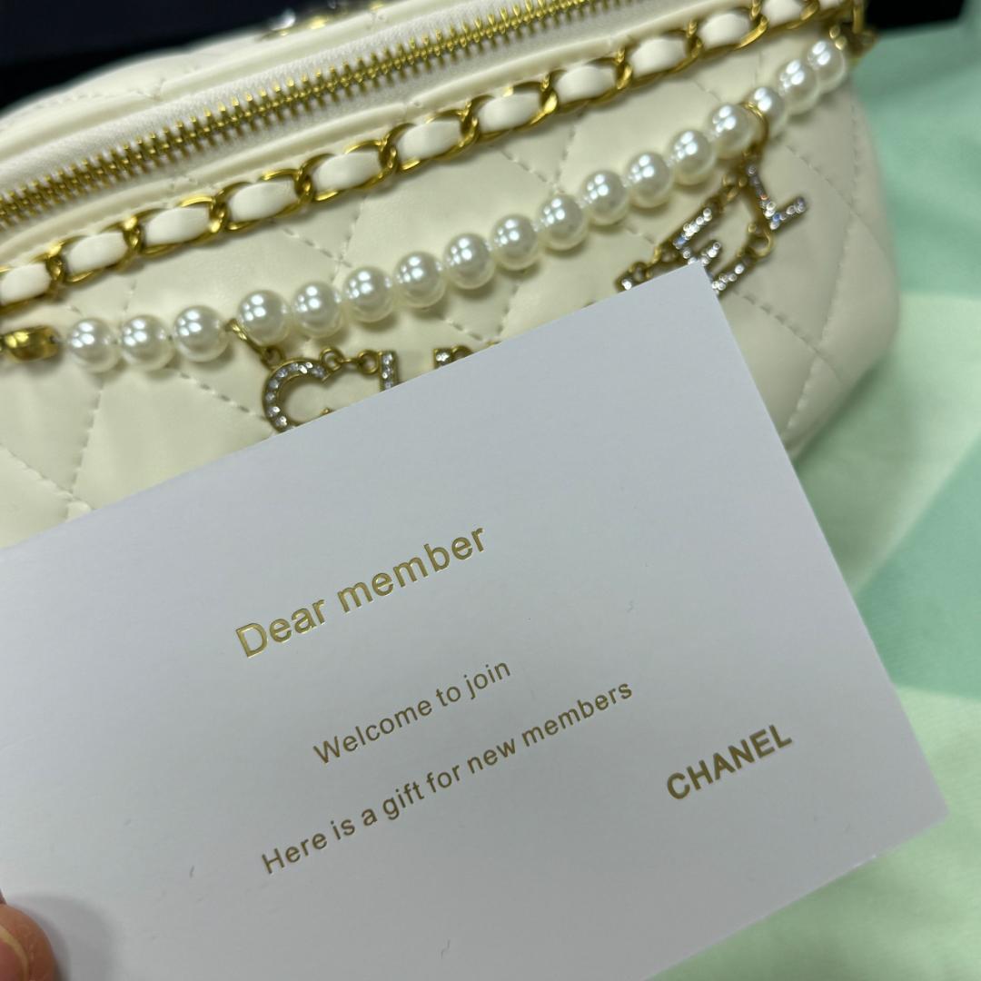 希少 非売品✨ ホワイトショルダーバッグoiw