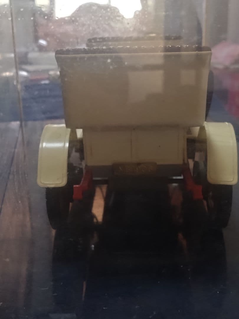 車のオブジェ