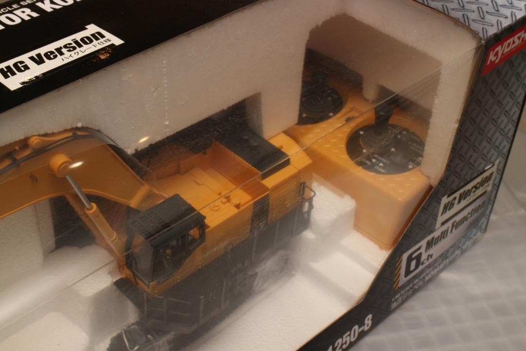 KYOSHO KOMATSU PC1250-8 HGバージョン　1/50　京商