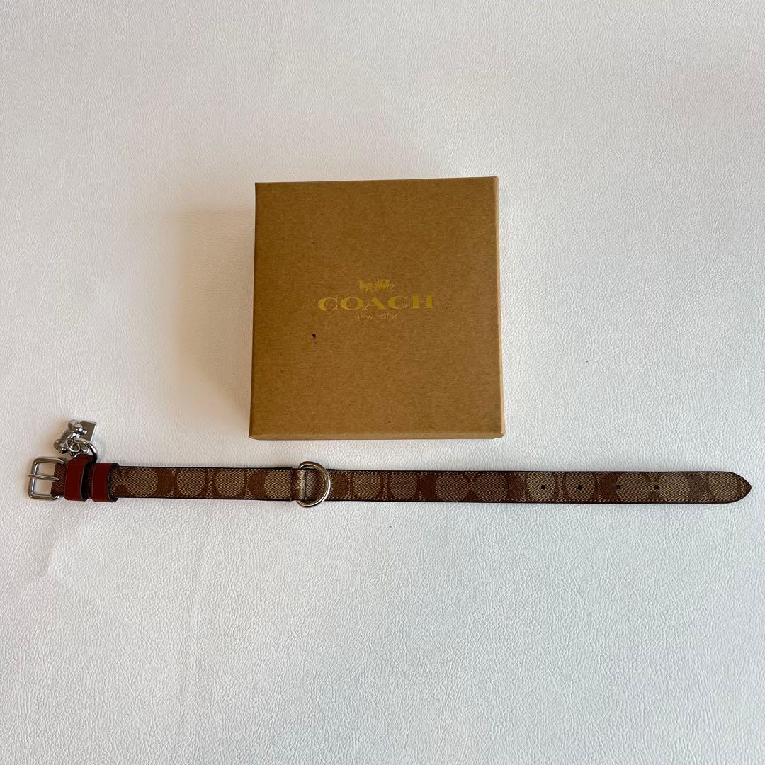 【未使用品】COACH 骨型チャーム付きレザー首輪 シグネチャー