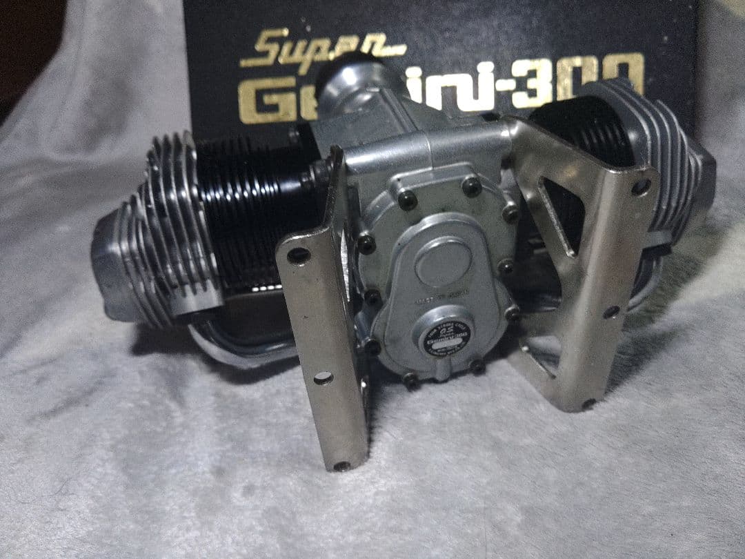 小川精機　FTー300　ラジコンエンジン