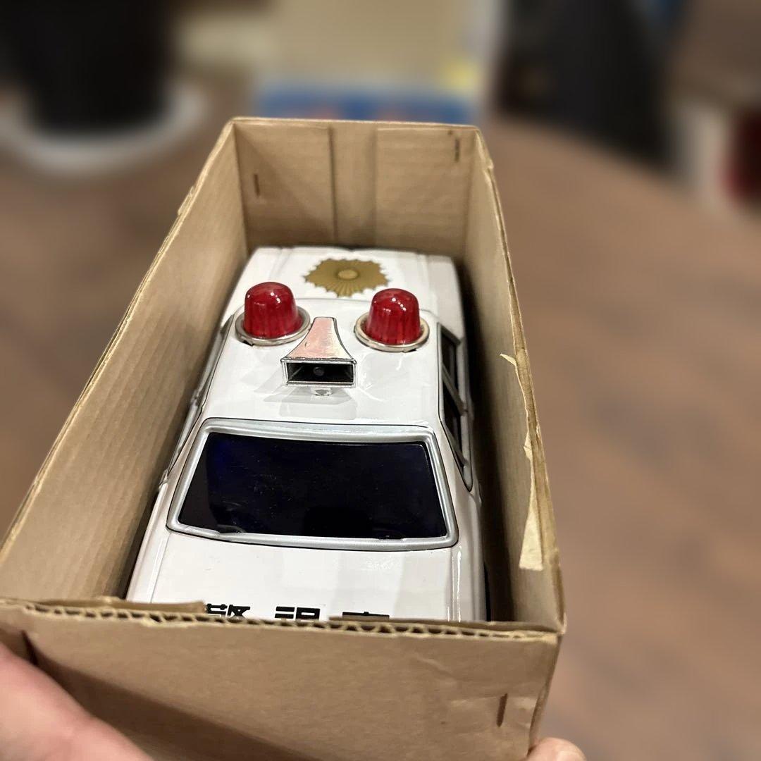 シボレーパトカー　ミステリーアクション　ヨネザワのおもちゃ　音なります　動きます