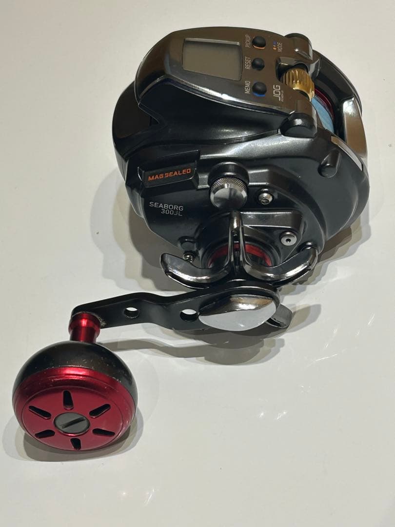 SEABORG 300JL 電動リール ブラック/レッド