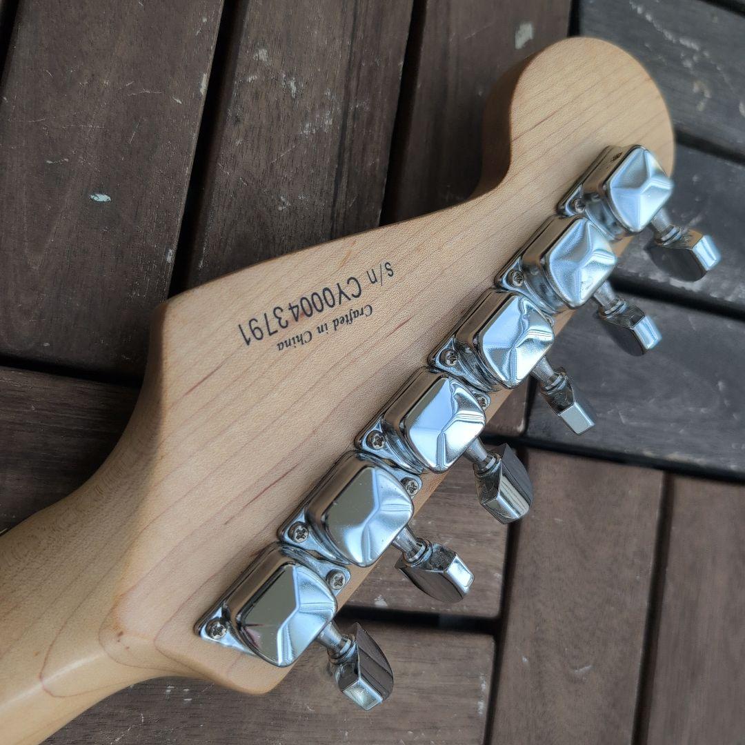 人気のSquier by FENDER ストラト 状態良し！