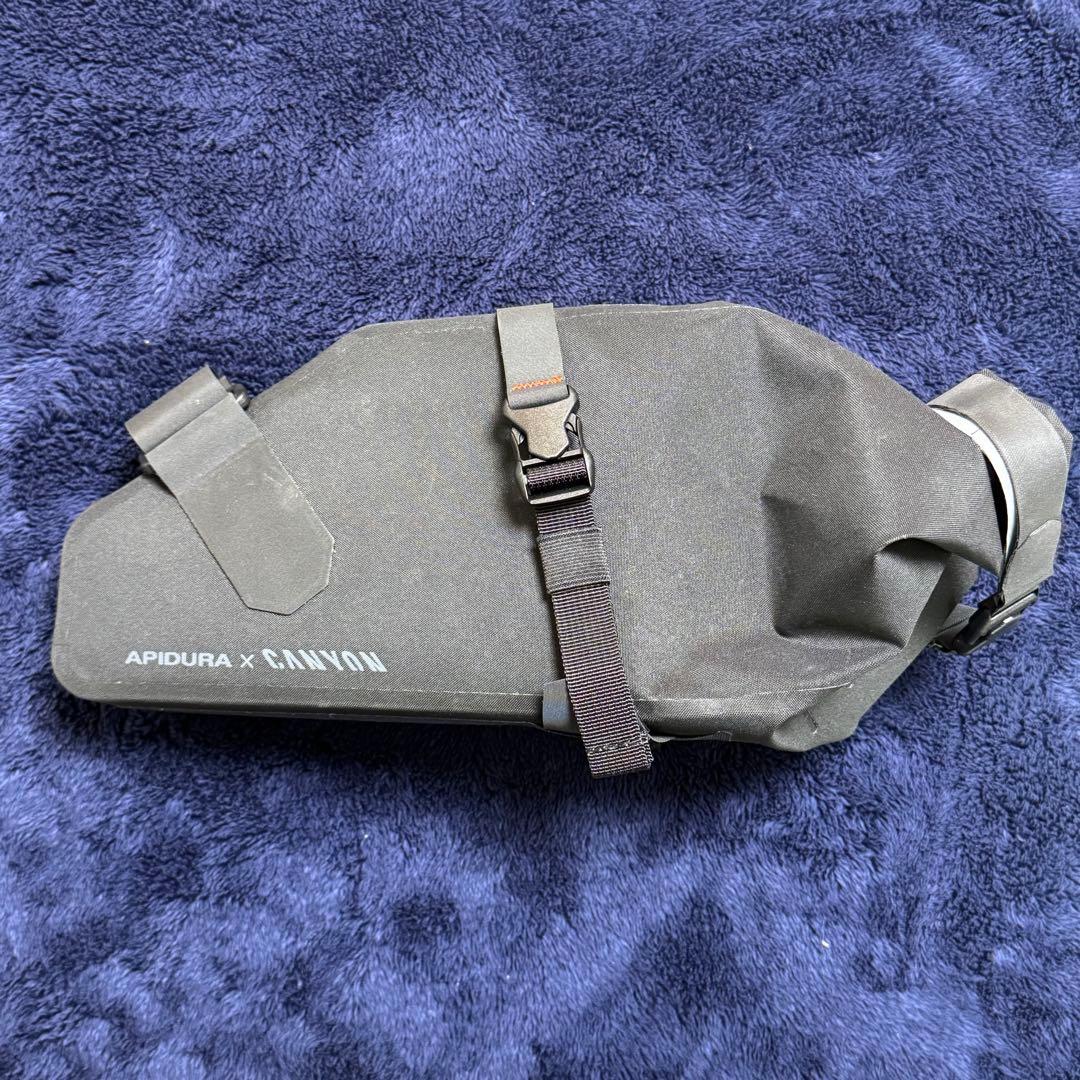 APIDURA x CANYON サドルバッグ5L