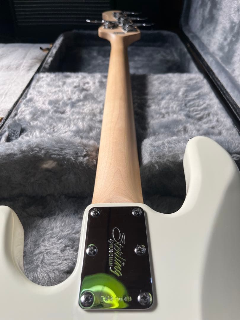 『稀少美品』Sterling by MUSIC MAN STINGRAY SS4