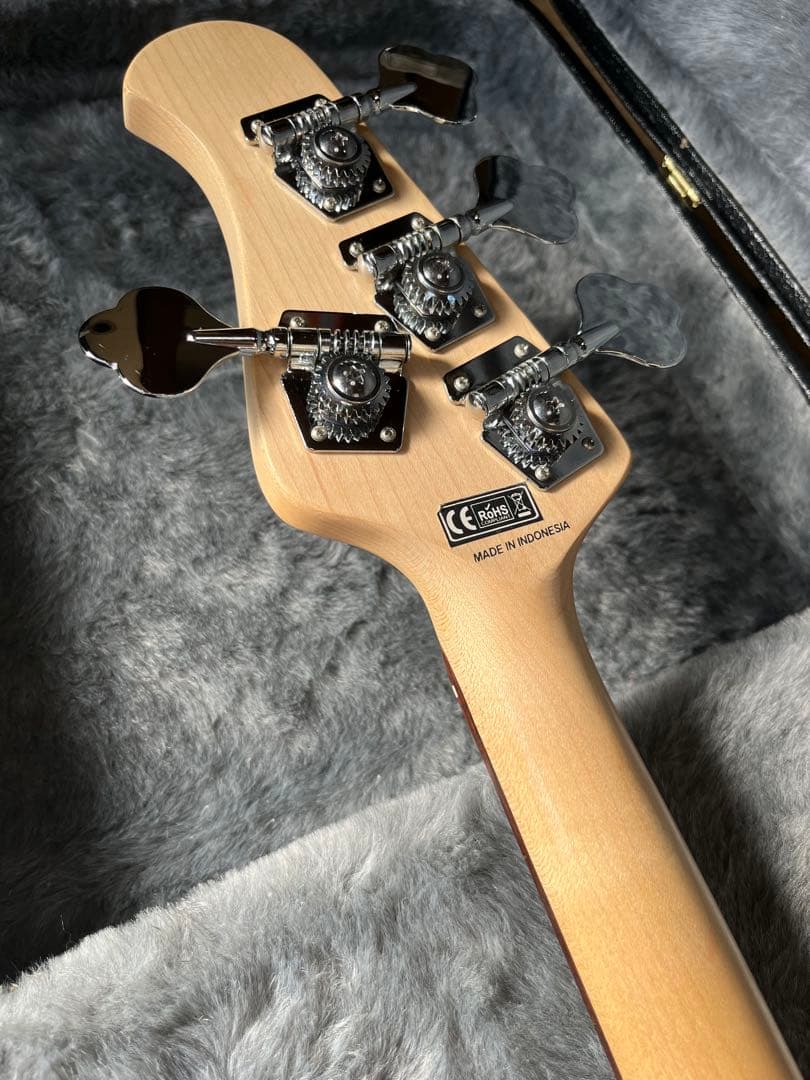 『稀少美品』Sterling by MUSIC MAN STINGRAY SS4
