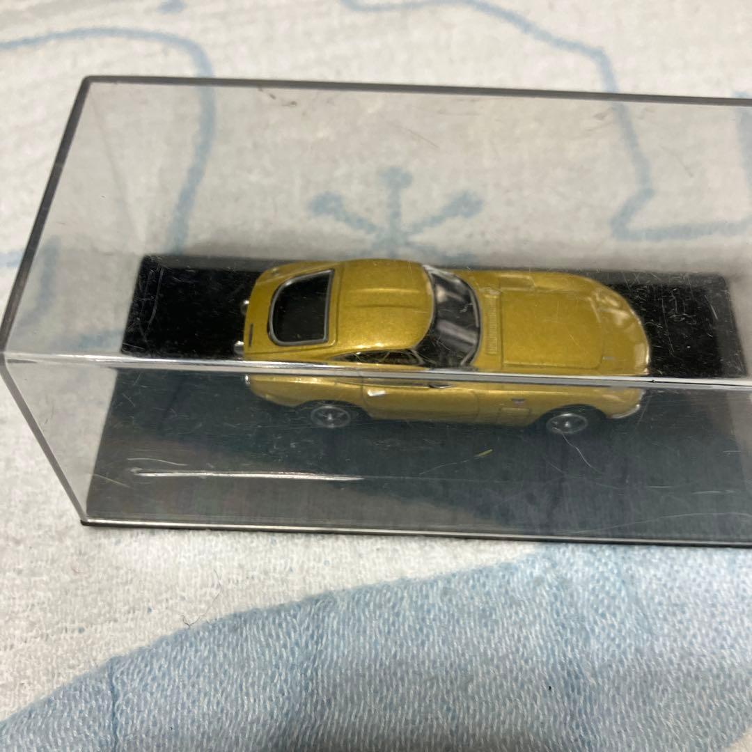 TOYOTA 2000GT (MF10) ゴールド ミニカー
