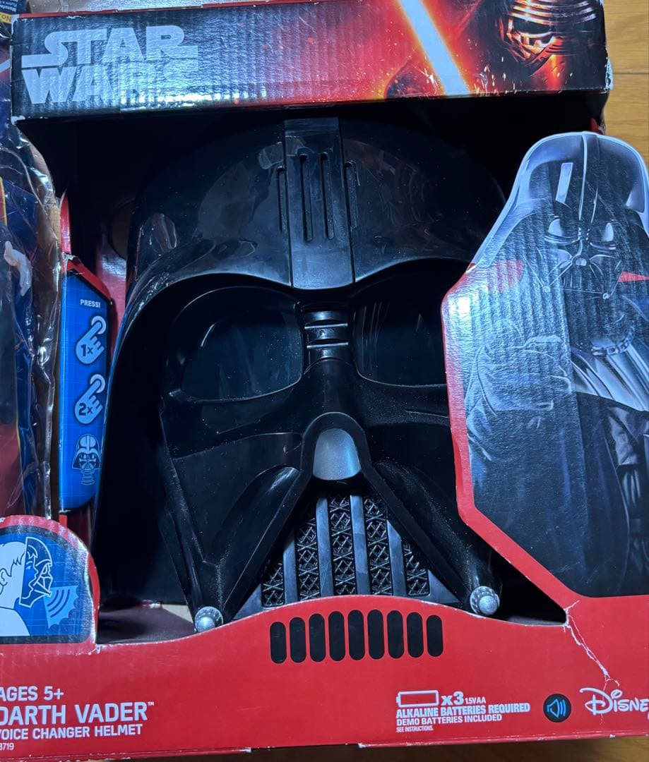 Star Wars ダース・ベイダー ボイスチェンジャーヘルメット&コスチューム