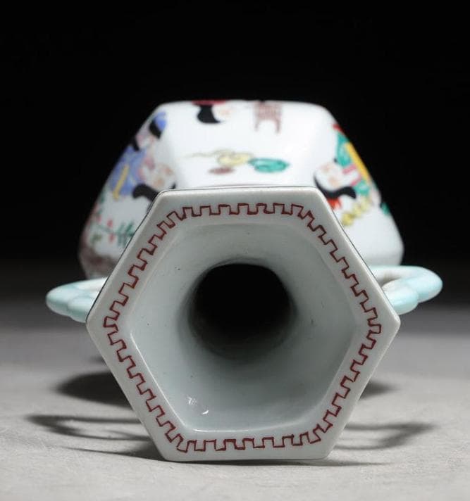 中国美術 景德鎮 花瓶 花器 花入 大清乾隆年製 六角 双耳 合箱 骨董品